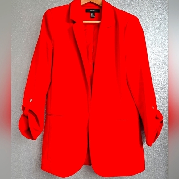 Red Open Blazer With Tab Sleeves - Picture 4 of 8